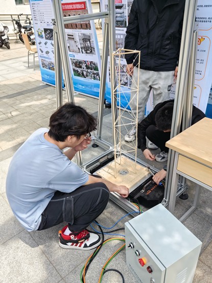 筑牢安全防线，共建平安校园——土木学院开展全国防灾减灾日主题教育实践活动